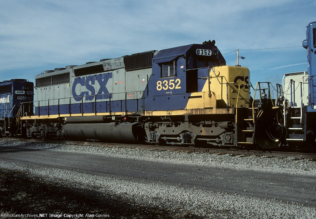 CSX 8352